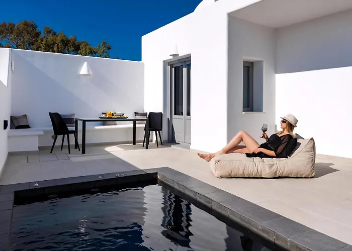 Charming Santorini 2 Bedrooms Premium Private Heated Pool Villa