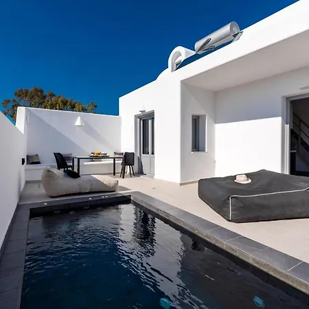 Charming Santorini 2 Bedrooms Premium Private Heated Pool Refined Interior * Perissa (Santorini)