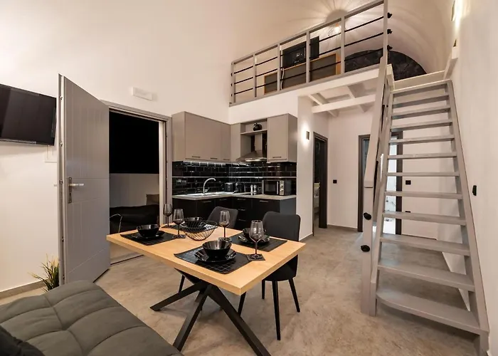 Charming Santorini 2 Bedrooms Premium Private Heated Pool Villa