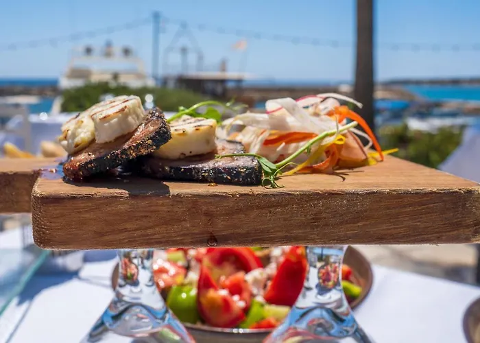 Charming Santorini 2 Bedrooms Premium Private Heated Pool